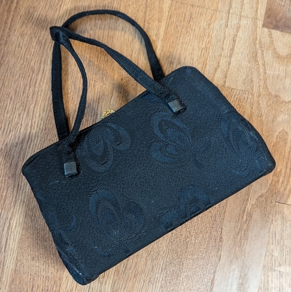 Vintage Glam Black Evening Bag with Bow Detail & Sparkly Clasp ✨🖤 - Picture 3 of 9